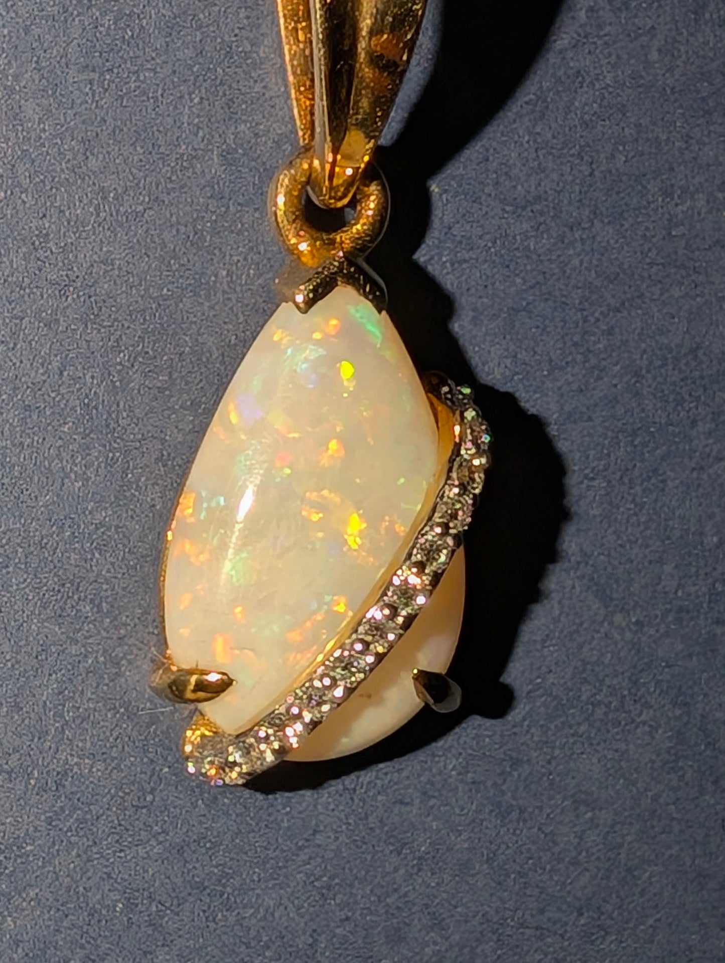 Coober Pedy White Opal Pendent Set in 10kt Gold