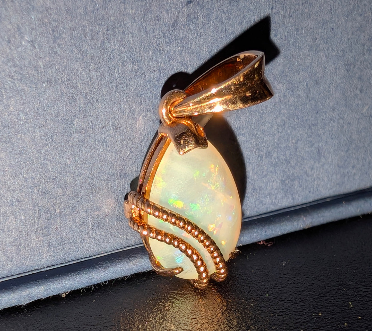 Precious 10ct Rose Gold Australian Coober Pedy Crystal Opal Pendent
