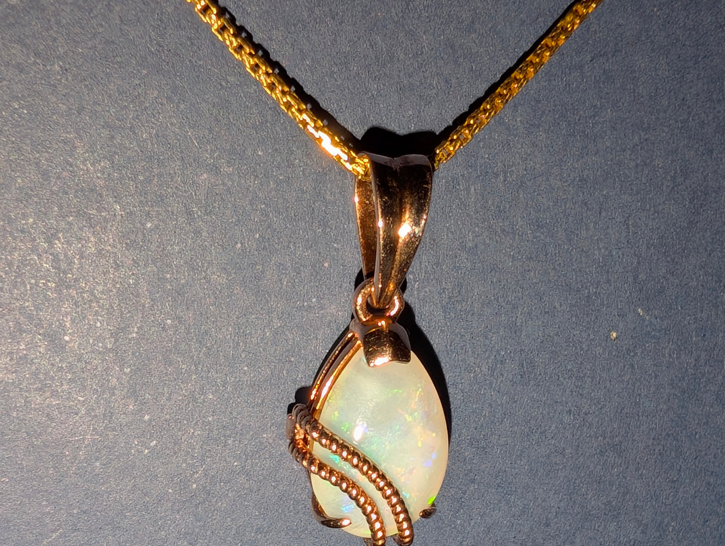 Precious 10ct Rose Gold Australian Coober Pedy Crystal Opal Pendent