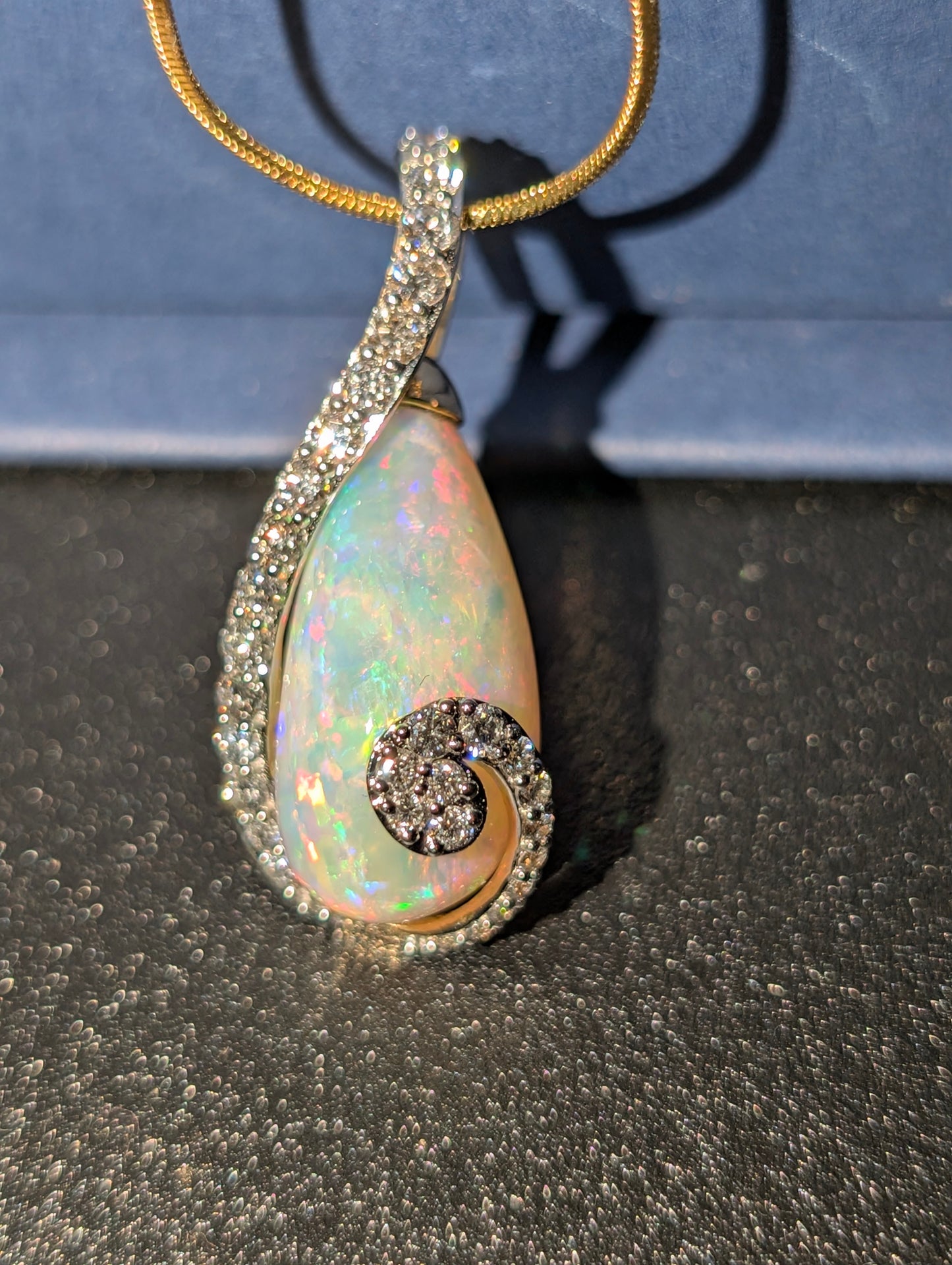 18KT Gold Coober Pedy Crystal Opal Pendant