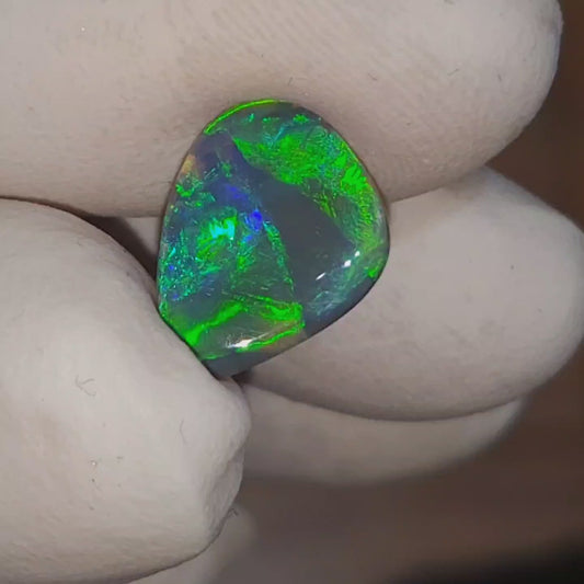 Free Foam Lightning Ridge Black Opal